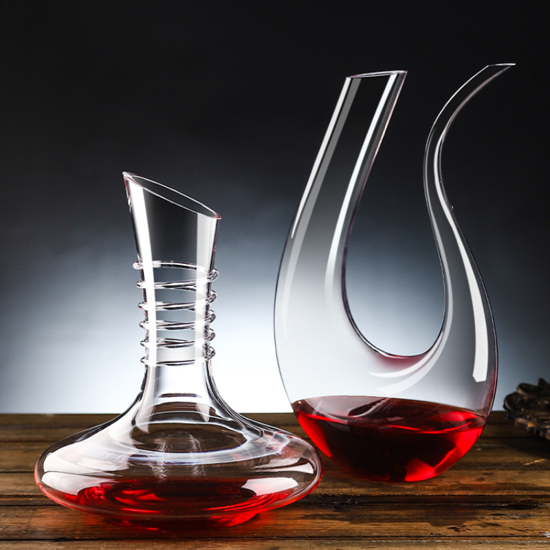 Wine Aerator Pour - クリスタルガラスワインデカンター 高級赤ワインカラフェ 蓋付きエアレーションデカンター ホームバーワインポアリングサーバー