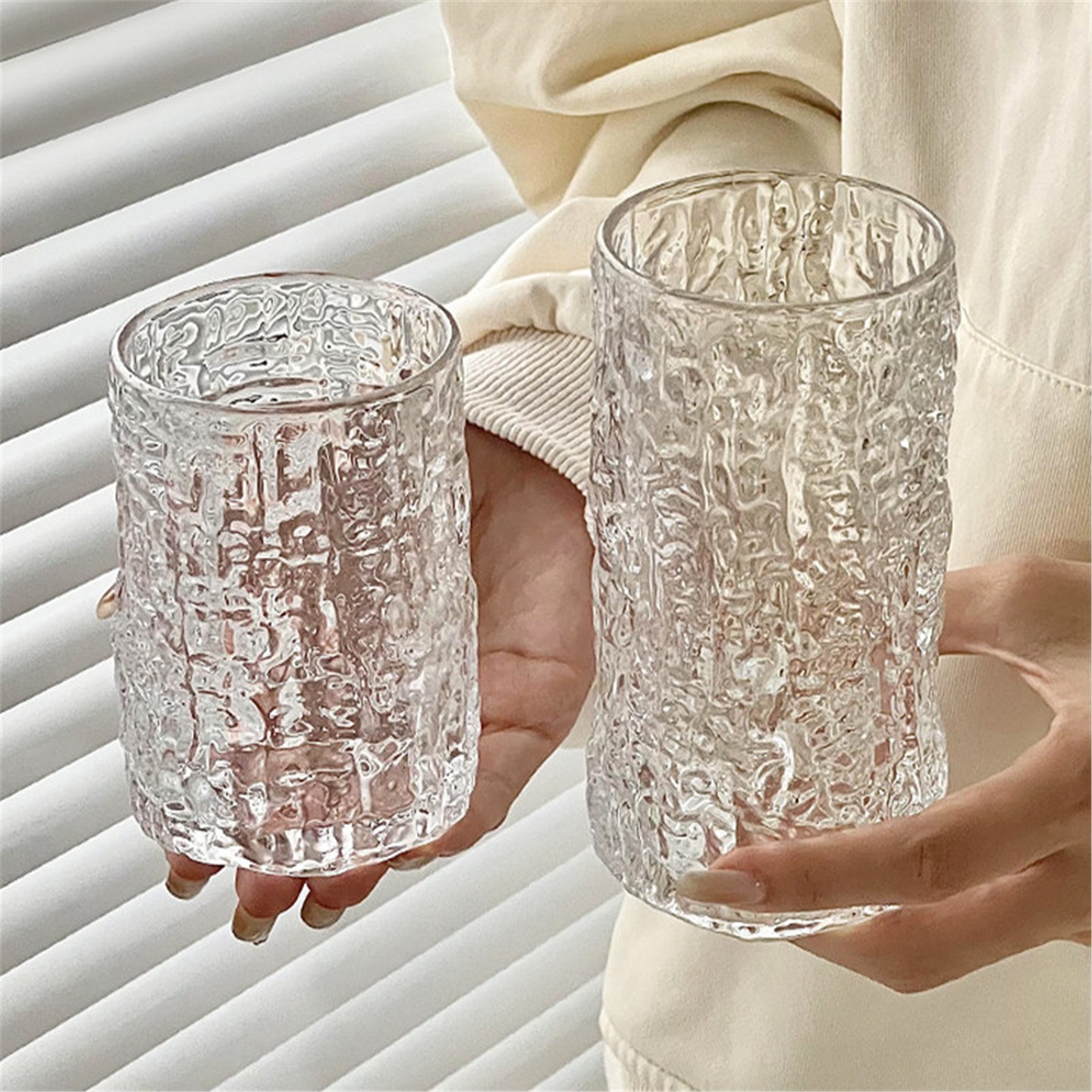 Wine In Beer Glass - 女性用ガラス製ビールカップ素朴な樹皮デザインインスタイル飲料カップ家庭用ウォーターグラスワイングラスコーヒーカップ人気オンライン商品