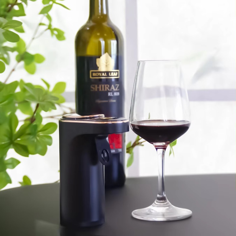 充電式電動白酒ワインエアレーター付きバーテンダーポアラー - Wine Aerator Pour のレビューと価格