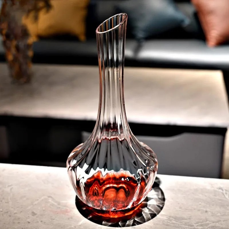エレガントなヨーロッパ風溝付きクリスタルワインピッチャー、ウ - Wine Aerator Pour のレビューと価格